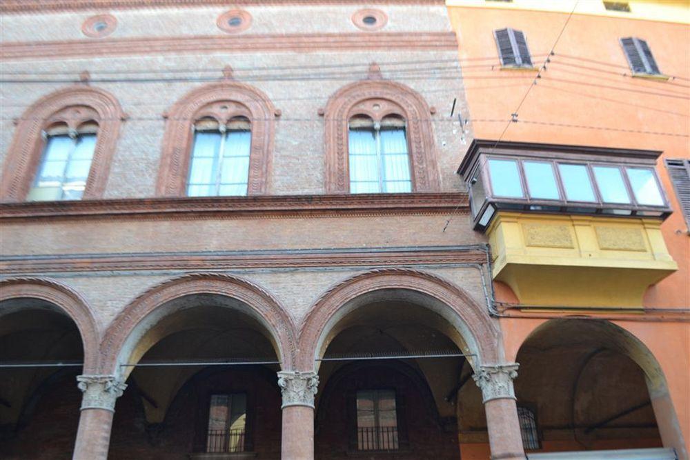 B&B And Home La Piazzetta Della Pioggia Boloňa Exteriér fotografie